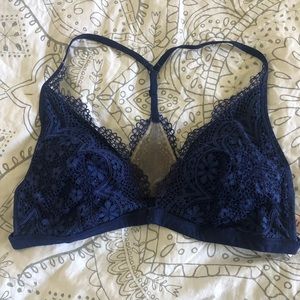 🌴VICTORIA SECRET ROYAL BLUE LACE BRALETTE